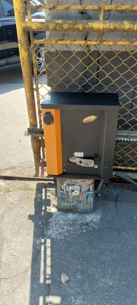 Motor de portão PPA instalado após manutenção