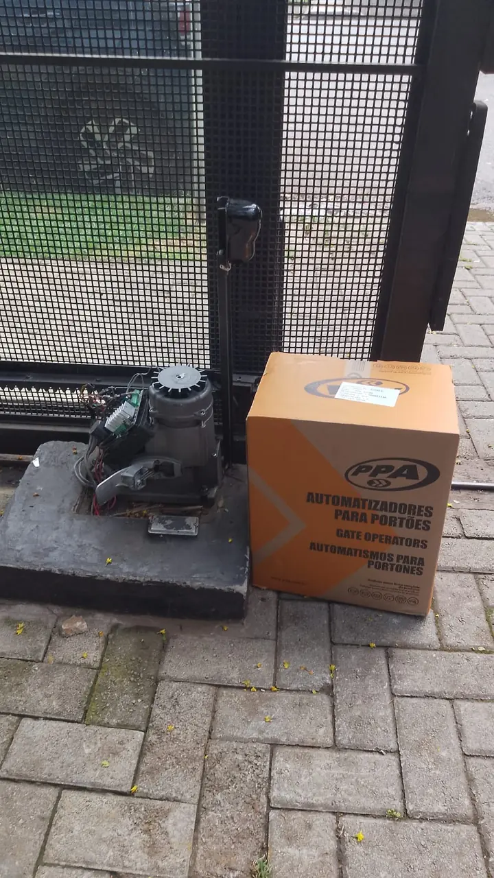 Troca de motor de portão automático PPA em condomínio
